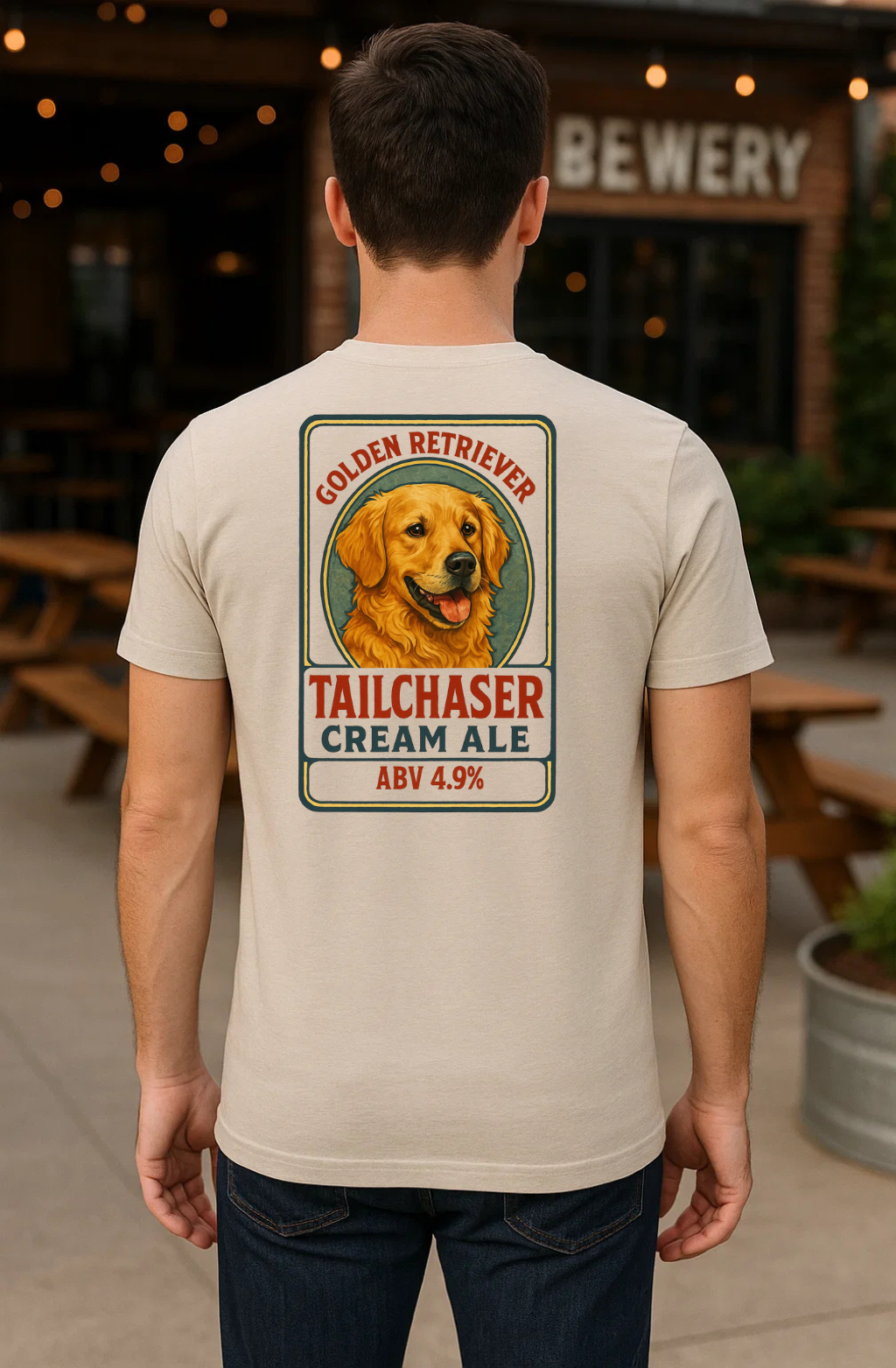 Golden Retriever - Tailchaser